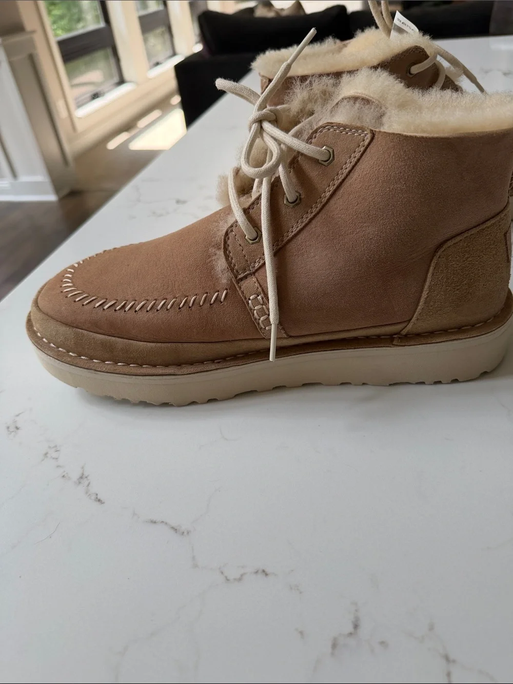 UGG wore 1x